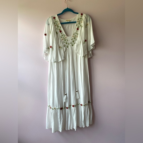 Sweet Magnolia Dresses & Skirts - SWEET MAGNOLIA Embroidered Floral White Midi Dress Size Small Boho Cottagecore
